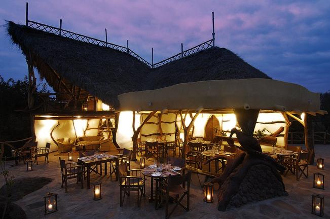 0020_Satao_Elerai_The_Lounge_and_Restaurant____jpg_960x2000_q85