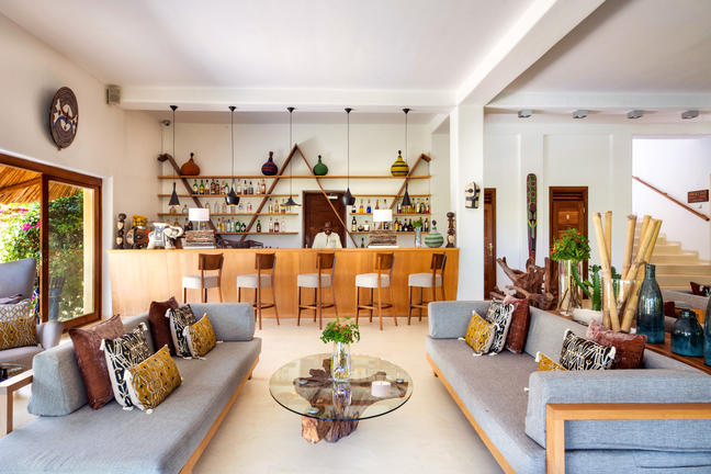 _lounge_bar