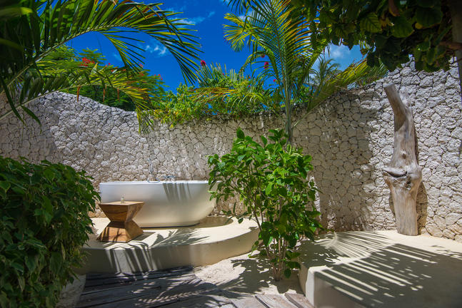 _outdoor_bath